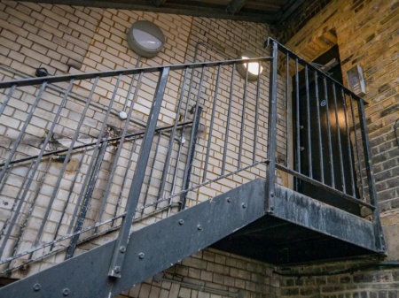 Installation d'escaliers m&eacute;talliques, quelles normes respecter ?