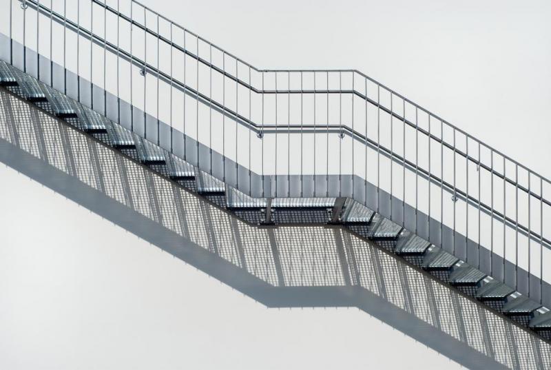 L'escalier de secours respecte des normes de s&eacute;curit&eacute; pr&egrave;s de Bolbec