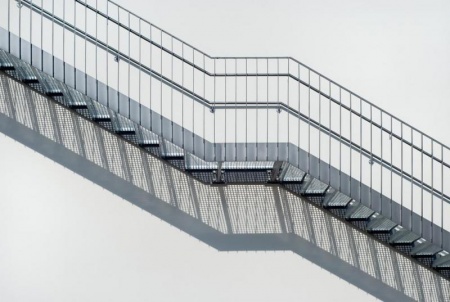 L'escalier de secours respecte des normes de s&eacute;curit&eacute; pr&egrave;s de Bolbec